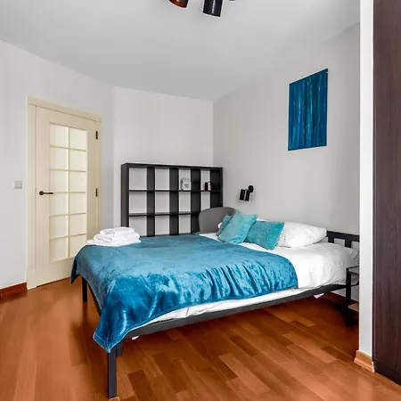 Apartment Sapphire Sky Deluxe Warsaw