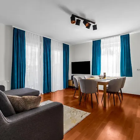 Apartment Sapphire Sky Deluxe