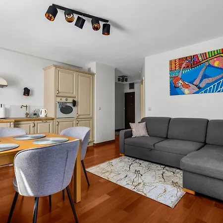Sapphire Sky Deluxe Apartment