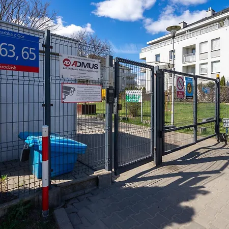 Sapphire Sky Deluxe By Bookinghost