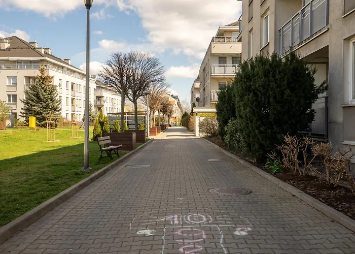 Sapphire Sky Deluxe By Bookinghost * Varsavia