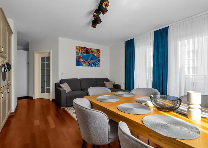 Sapphire Sky Deluxe By Bookinghost * Varsavia