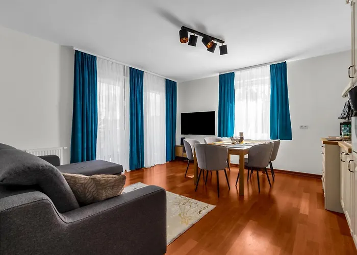 Appartamento Sapphire Sky Deluxe By Bookinghost